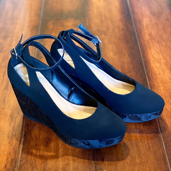 Women shoes - Picture 4 of 6